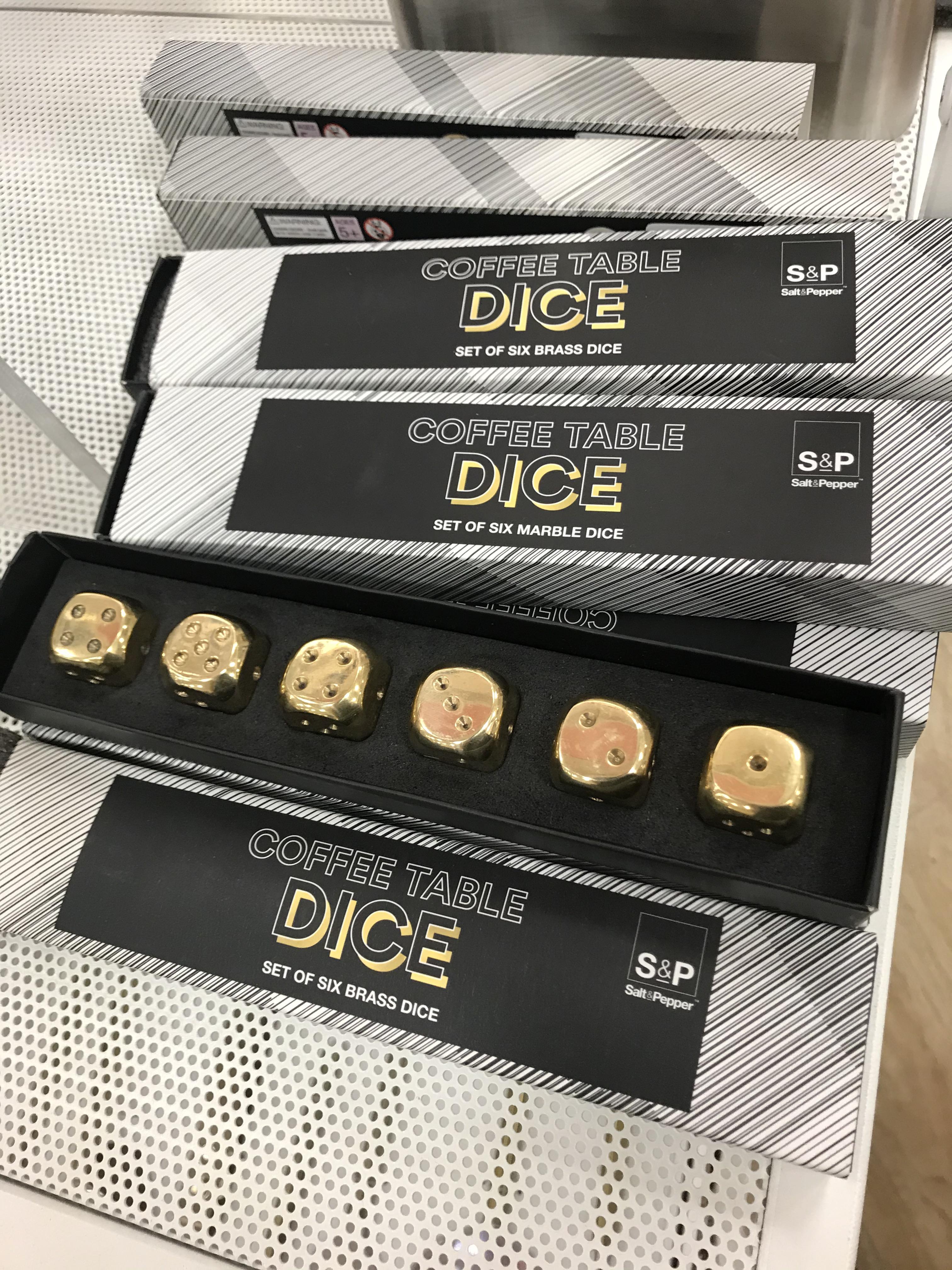 54 COFFEE TABLE DICE SET OF SIX BRASS DICE S&P Salt & Pepper COFFEE TABLE DICE SET OF SIX MARBLE DICE S&P Salt & Pepper (כס) ובובובות COFFEE TABLE DICE SET OF SIX BRASS DICE S&P Salt & Pepper