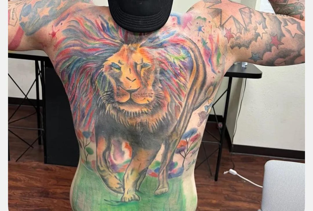 Lion back piece