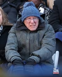 Bernie Sanders' demeanor at Mamdani's swearing-in ceremony reminded many of his viral photo from 202...