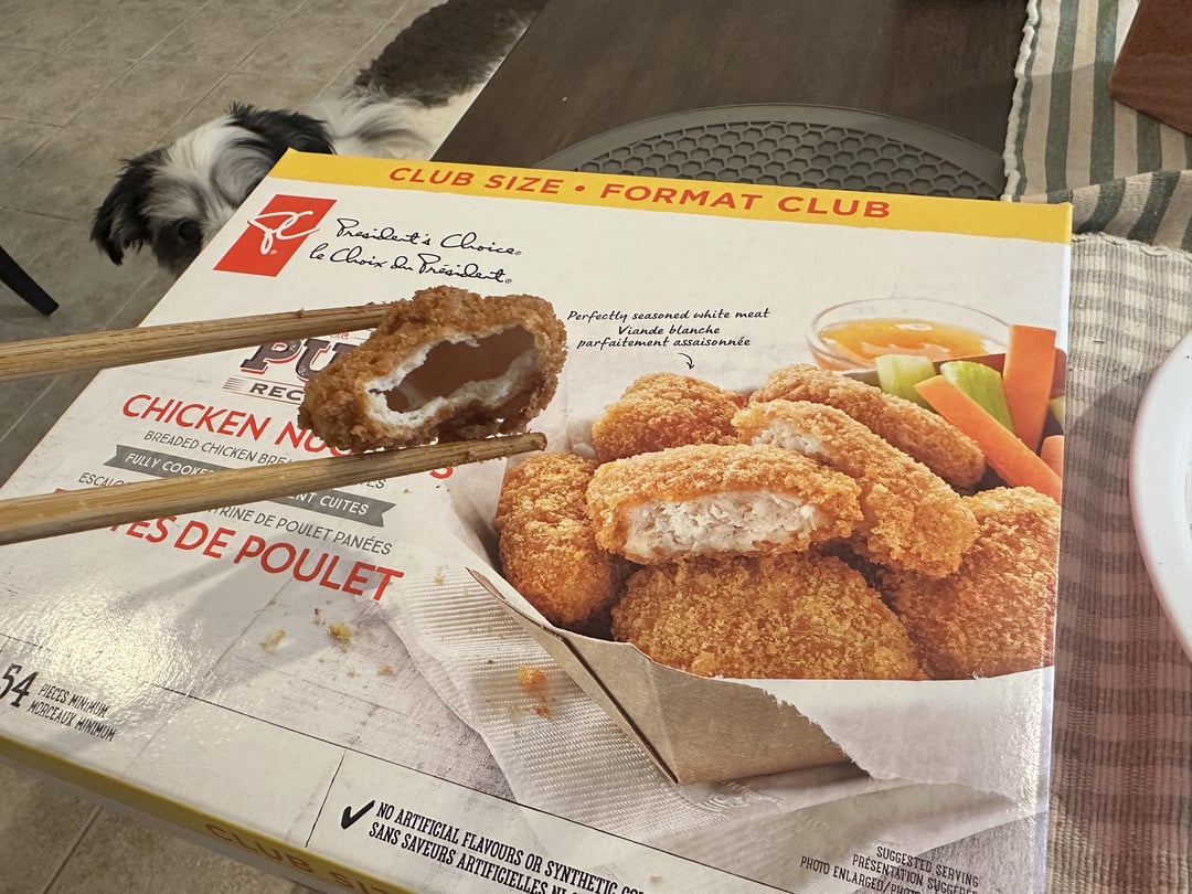 CLUB SIZE FORMAT CLUB President's Choice le Choix du Président. Perfectly seasoned white meat Viande blanche parfaitement assaisonnée REC CHICKEN NO ESCALO BREADED CHICKEN BRE FULLY COOKE NT CUITES RINE DE POULET PANÉES ES DE POULET 54 PEAUX HIMUM PIECES MINIMUM NO ARTIFICIAL FLAVOURS OR SYNTHETIC SANS SAVEURS ARTIFICIELLES SUGGESTED SERVING PRESENTATION SUGGE PHOTO ENLARGED/PU