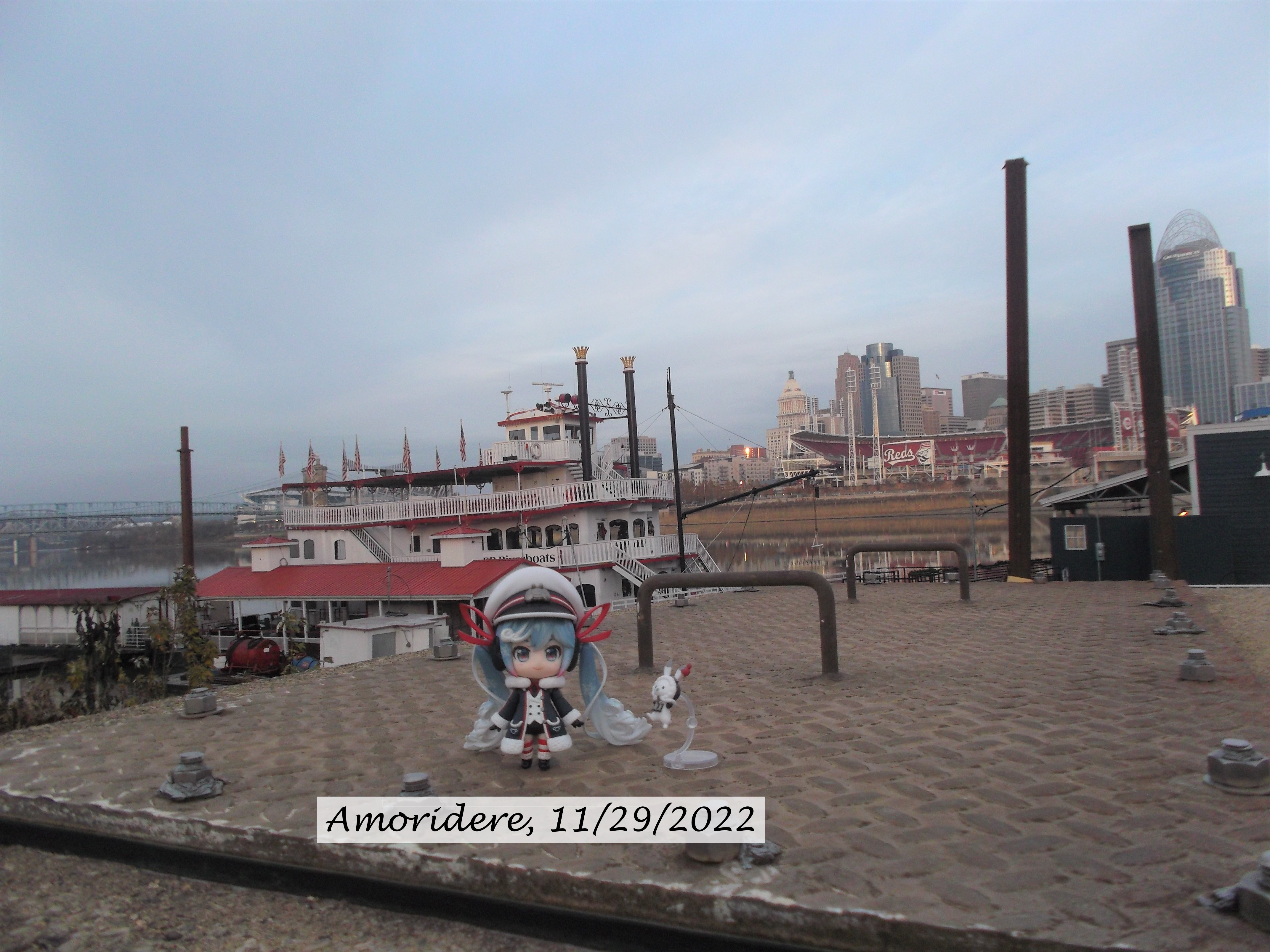 Of more interesting note is how she matched the color of BB Boats and our much-loved River Queen. 