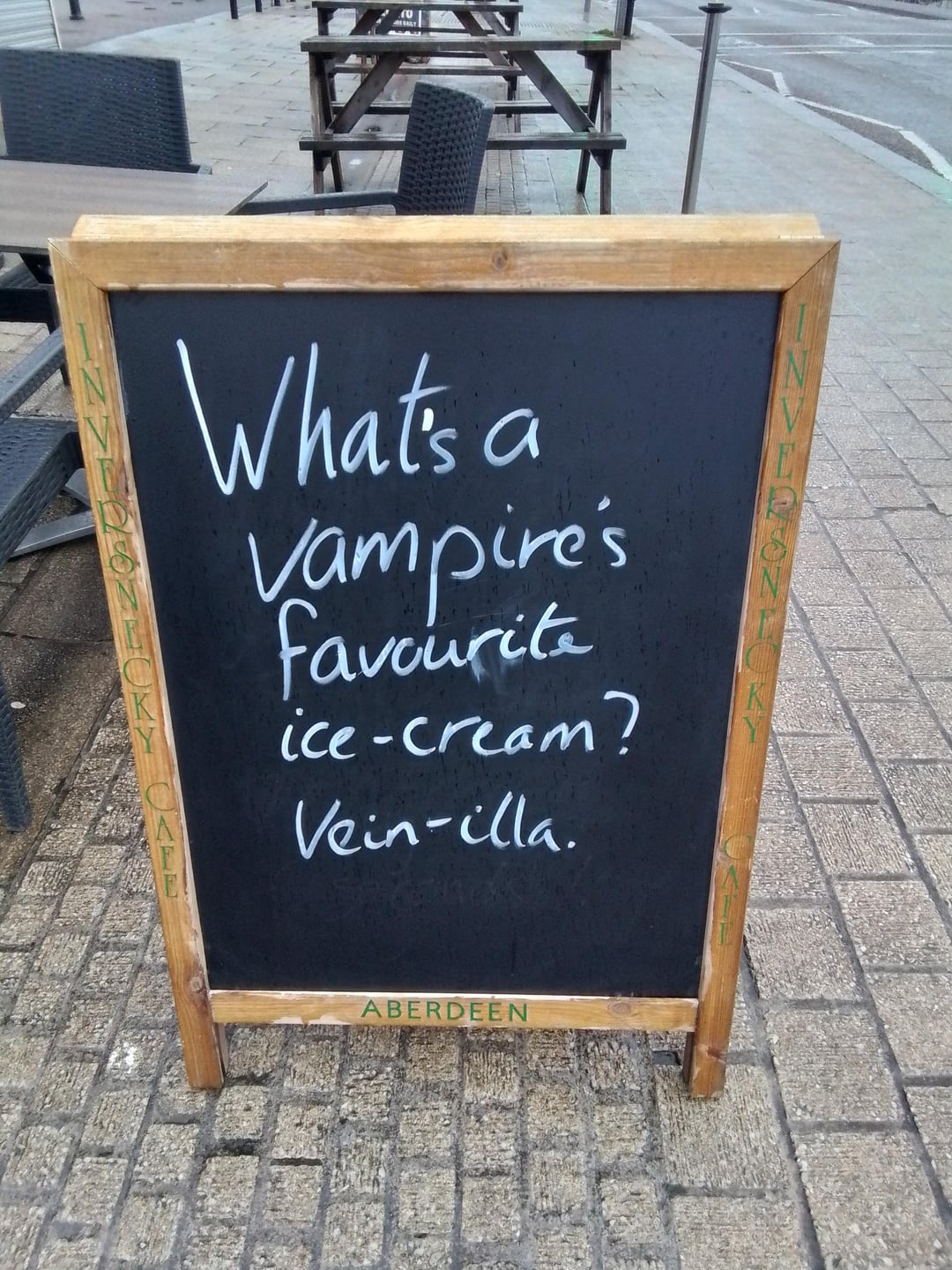 What's a Vampire's favourite ice-cream? Vein-illa. ABERDEEN